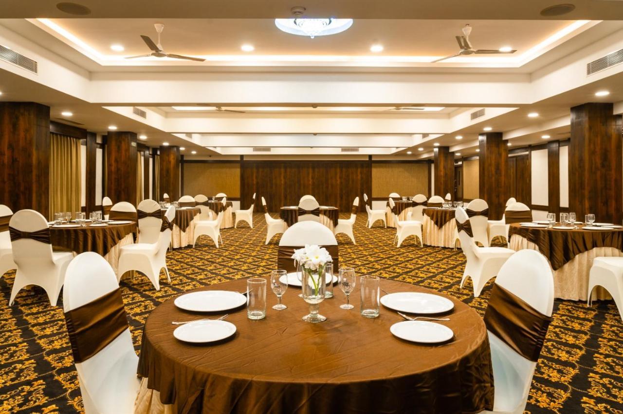 The King'S Meadows Hotel Golhalli Ngoại thất bức ảnh
