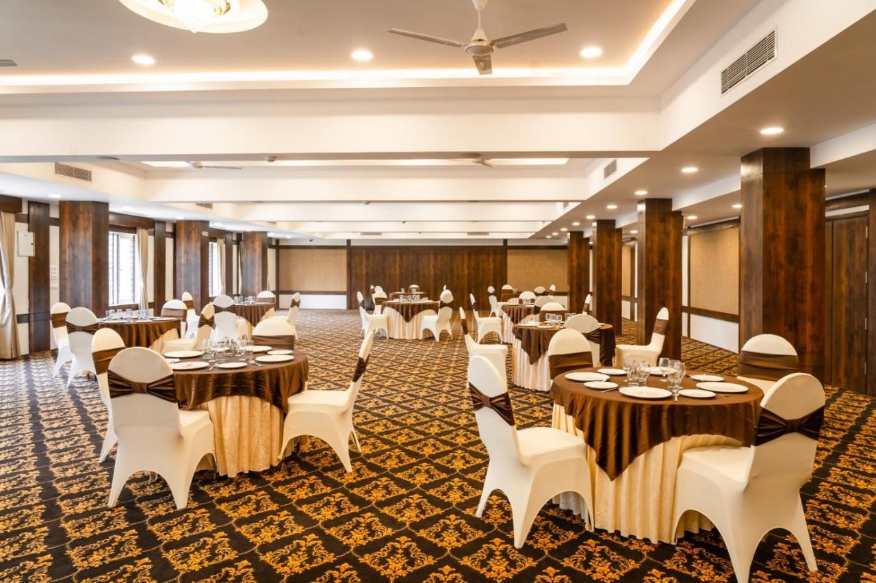 The King'S Meadows Hotel Golhalli Ngoại thất bức ảnh