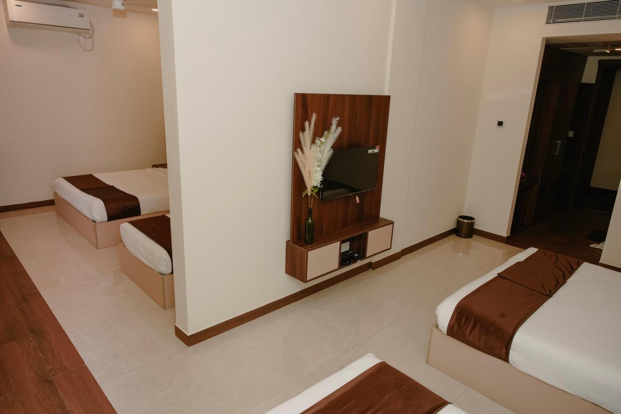 The King'S Meadows Hotel Golhalli Ngoại thất bức ảnh