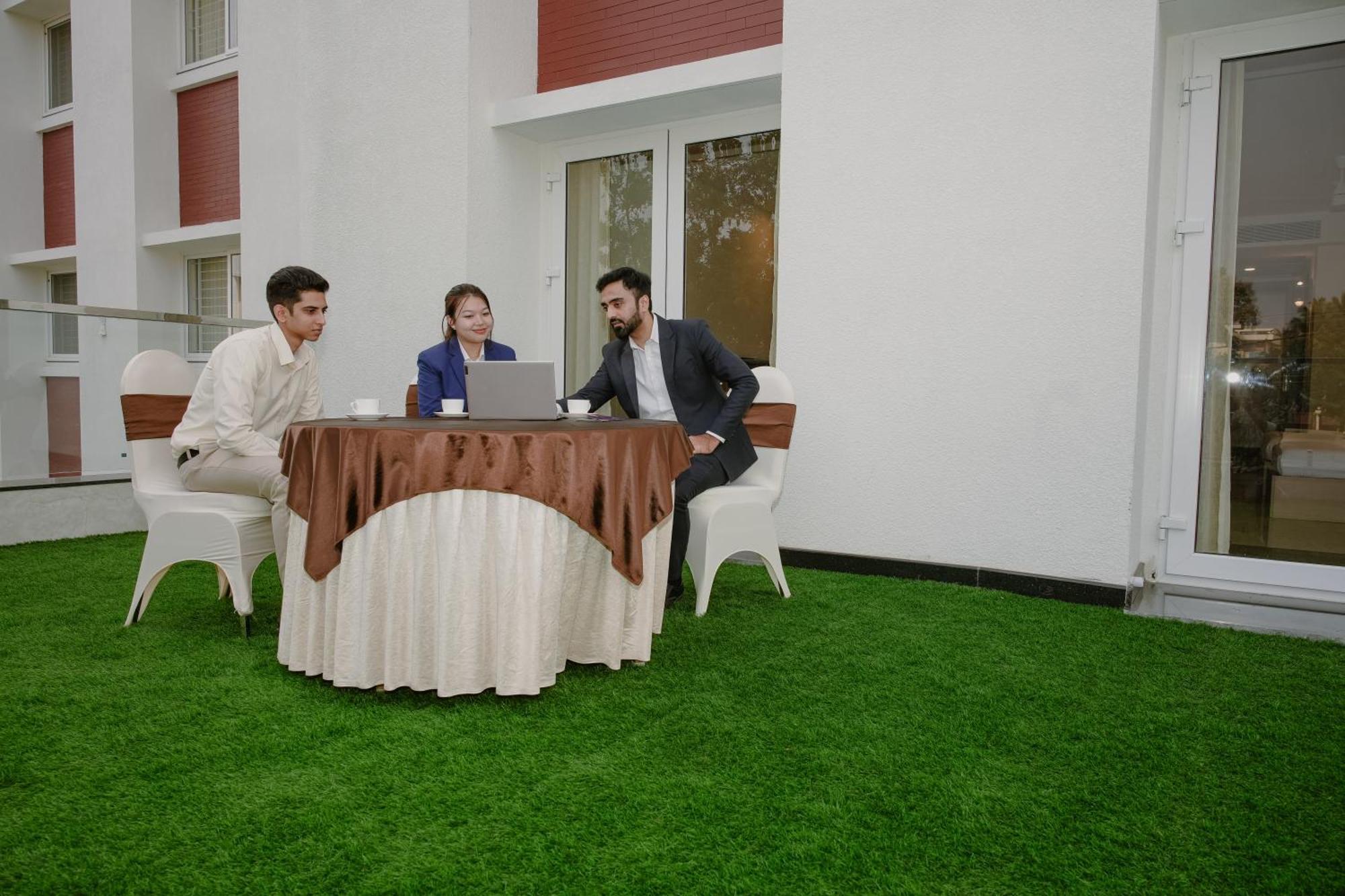 The King'S Meadows Hotel Golhalli Ngoại thất bức ảnh
