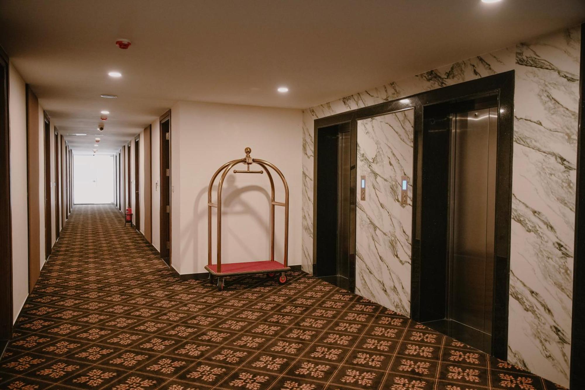 The King'S Meadows Hotel Golhalli Ngoại thất bức ảnh