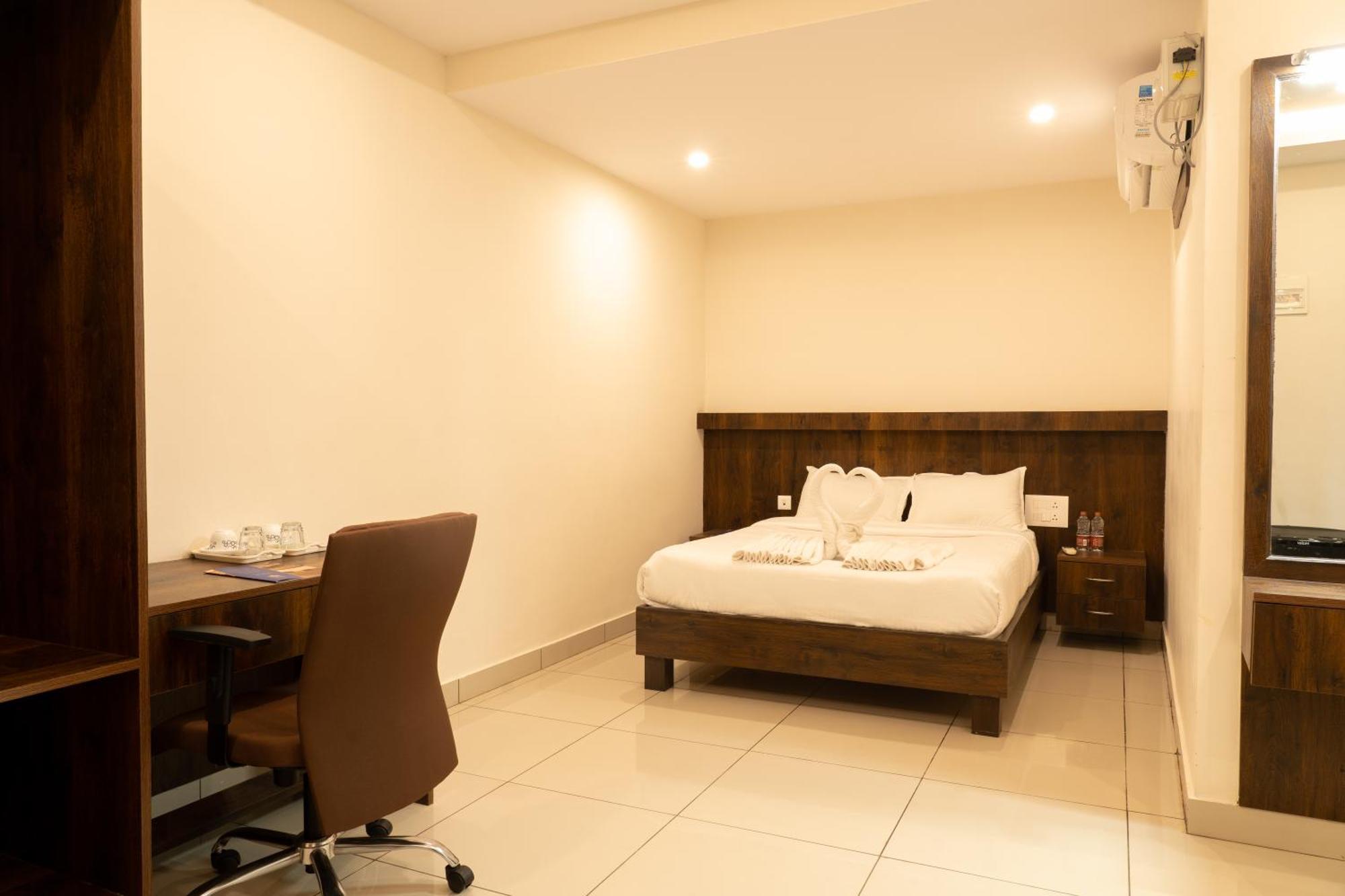 The King'S Meadows Hotel Golhalli Ngoại thất bức ảnh